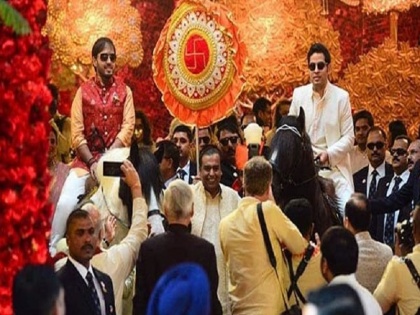 Isha Ambani Wedding: Anand Piramal with Bollywood's latest era in Isha Ambani's house | Isha Ambani Wedding: ईशा अंबानीच्या घरी बॉलिवूडच्या अंदाजात वरातीसोबत पोहचले आनंद पिरामल