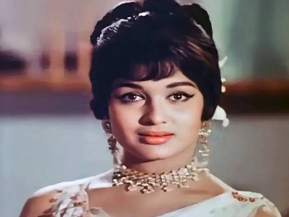 Asha parekh birthday know unknown facts about her career movies and love story of actress | विवाहित पुरुषाच्या प्रेमात पडली अन् आयुष्यभर अविवाहित राहिली बॉलिवूडची ही प्रसिद्ध अभिनेत्री