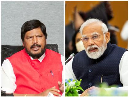 Ramdas Athavale said Narendra Modi was also brought to Delhi by journalists | "मला आणि नरेंद्र मोदींना दिल्लीत पोहचवण्यासाठी पत्रकारांची मोठी मदत"