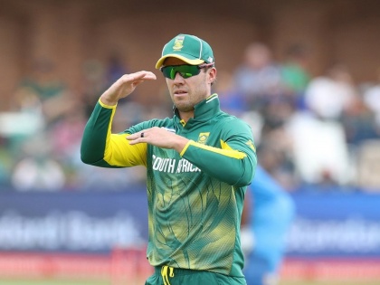 Will play 2023 World Cup if MS Dhoni is still around, says AB de Villiers | एबी डिव्हिलियर्सचे 2023च्या वर्ल्ड कपमध्ये खेळण्याचे संकेत, पण ठेवली एक अट!