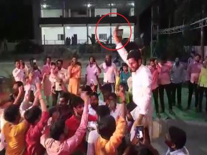 Navradeva out of control in Haldi program, shooting in the air in ecstasy! | Video: हळदीच्या कार्यक्रमात नवरदेव बेफाम, अत्यानंदात केला हवेत गोळीबार!