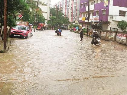 If there is heavy rain, ponds and drain systems disappear on the roads of Chhatrapati Sambhaji Nagar. | मोठा पाऊस झाला तर छत्रपती संभाजीनगरातील रस्त्यांवर तलाव, ड्रेन सिस्टीम बेपत्ता