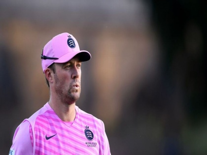 AB de Villiers to skip PSL for 'managing workload' | एबी डिव्हिलियर्सचा पाकिस्तान सुपर लीगमध्ये खेळण्यास नकार; जाणून घ्या कारण