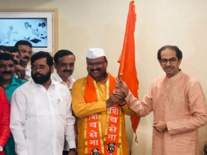 'Not a lotus but an arrow'; Abdul Sattar finally enters in Shiv Sena | 'कमळ नाही तर बाण'; अखेर अब्दुल सत्तार यांचा शिवसेनेत प्रवेश 