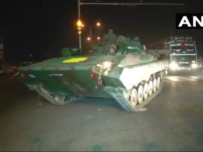 Jammu attack: Indian Army deployed tankers, five women and two minor children injured | जम्मू हल्ला: भारतीय लष्कराने रणगाडे तैनात केले, पाच महिला, दोन लहान मुले जखमी