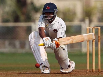 Puducherry's offer to Mumbai's cricketer | मुंबईच्या क्रिकेटपटूला पुद्दुचेरीची ऑफर