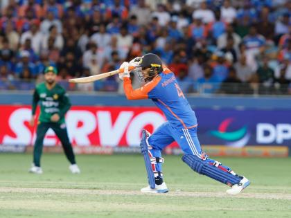 Abhishek Sharma Record T20I Highest Strike Rate In IND vs pak t20I Match Asia Cup 2025 Yuvraj Singh Virat Kohli Record Broken | Abhishek Sharma Record : फक्त १३ चेंडूत गुरु युवीसह किंग कोहलीचा मोठा विक्रम मोडण्याचा पराक्रम