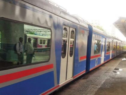 Tickets for AC local trains today; The sculler can be used for the passengers | आजपासून एसी लोकलचे तिकीट महागले; प्रवाशांच्या खिशाला बसणार कात्री