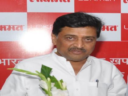 Emergency shortage should be announced in the state: MP Ashok Chavan | राज्यात तातडीने दुष्काळ जाहीर करा : खा. अशोक चव्हाण 