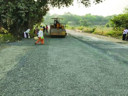 Public Works Department Information: 146 crores 93 million for roads | सार्वजनिक बांधकाम विभागाची माहिती : रस्त्यांसाठी १४६ कोटी ९३ लाख