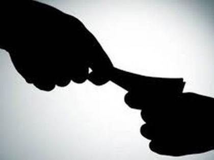 Deulgaon Raja Mayor's husband arrested for accepting bribe of Rs 80,000 | देऊळगाव राजा नगराध्यक्षांच्या पतीस ८० हजारांची लाच घेताना अटक