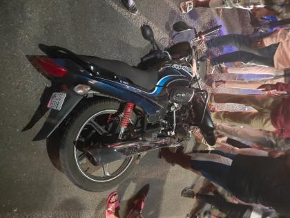 A bike hits the wall of the Town Hall flyover; Two died in a terrible accident | टाउन हॉल उड्डाणपुलावर कठड्याला दुचाकी धडकली; भीषण अपघातात दोघांचा मृत्यू