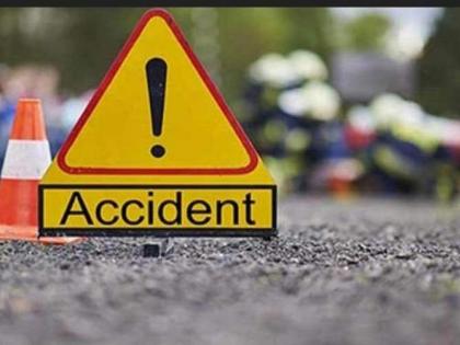 the two wheeler lost control and the girl also had to suffer the consequences | Accident: दुचाकीस्वाराचे नियंत्रण सुटले अन् परिणाम मुलीलाही भोगावे लागले