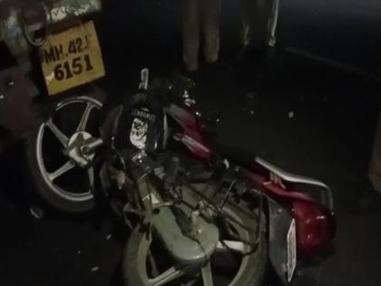 Fatal accident on Daund-Patas highway; Three died on the spot after a two-wheeler collided with a tractor | दौंड-पाटस महामार्गावर भीषण अपघात; ट्रॅक्टरला दुचाकीची धडक बसून तिघांचा जागीच मृत्यू