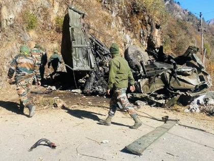 Army truck falls into valley, nine jawans martyred in Ladakh | लष्कराचा ट्रक दरीत कोसळला, लडाखमध्ये नऊ जवान शहीद