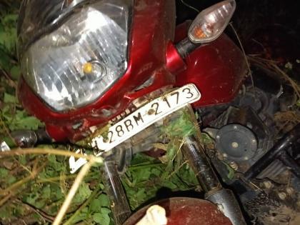 An unknown vehicle collided with a two-wheeler; Two killed, one injured | अज्ञात वाहनाची दुचाकीला धडक; दोन ठार, एक जखमी