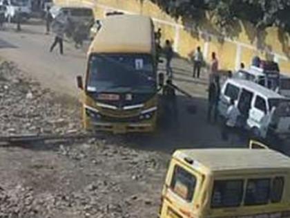 Unruly bus rammed into students' lane; death of one | अनियंत्रित बस विद्यार्थ्यांच्या घाेळक्यात शिरली; एकाचा मृत्यू