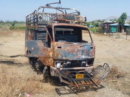 Tempo gutted in diesel tank fire; Two injured, incident in Junnar | डिझेल टाकी फुटून लागलेल्या आगीत टेम्पो जळून खाक; दोघे जखमी, जुन्नरमधील घटना