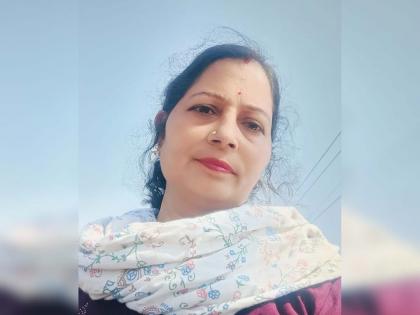 A woman ST conductor on her way to duty was hit by a sand tractor; the driver fled after the accident | कर्तव्यावर जाणाऱ्या एसटी कंडक्टर महिलेला रेतीच्या ट्रॅक्टरची धडक; अपघातानंतर चालक पसार A woman ST conductor on her way to duty was hit by a sand tractor; the driver fled after the accident | कर्तव्यावर जाणाऱ्या एसटी कंडक्टर महिलेला रेतीच्या ट्रॅक्टरची धडक; अपघातानंतर चालक पसार