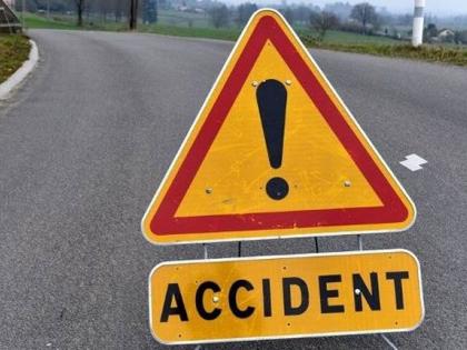 Husband killed, wife injured in accident | अस्तगाव शिवारात अपघातात पती ठार, पत्नी जखमी