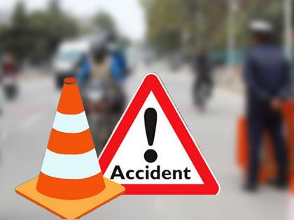 A two-wheeler rider died after being hit by a speeding four-wheeler on the Mumbai-Pune highway | मुंबई-पुणे महामार्गावर भरधाव चारचाकीच्या धडकेने दुचाकीस्वाराचा मृत्यू