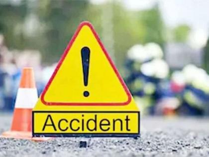 Triple seat two-wheeler hit by a truck, killing both in a horrific accident | ट्रीपल सीट दुचाकीला ट्रकची धडक, भीषण अपघातात दोघांचा मृत्यू