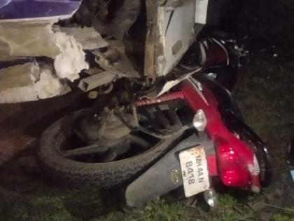 Beed: Fatal accident involving private bus and bike; Two on bike die on the spot | Beed: खाजगी बस अन् दुचाकीचा भीषण अपघात; दुचाकीवरील दोघांचा जागीच मृत्यू Beed: Fatal accident involving private bus and bike; Two on bike die on the spot | Beed: खाजगी बस अन् दुचाकीचा भीषण अपघात; दुचाकीवरील दोघांचा जागीच मृत्यू