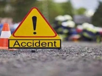 Two-wheeler rider killed in an accident on Akola-Washim highway | पातुर-वाशिम महामार्गावर अज्ञात वाहनाच्या धडकेत दुचाकीस्वार ठार