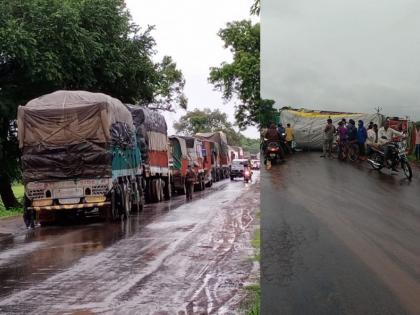 Truck accident on Jintur highway; Three hours traffic jam | जिंतूर महामार्गावर ट्रकला अपघात; तीन तास वाहतूक ठप्प