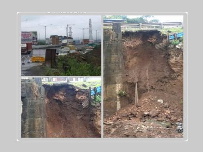 The protective wall of the old bridge on the Pune Satara highway collapsed Traffic disrupted | पुणे सातारा महामार्गावरील जुन्या पुलाची संरक्षक भिंत कोसळली; वाहतूक विस्कळीत