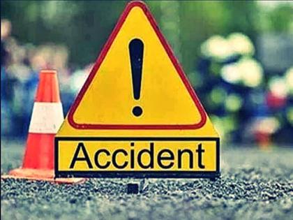 A snap of time coming from a turmeric event; Two friends killed in truck crash | हळदीच्या कार्यक्रमावरुन येताना काळाची झडप; ट्रकच्या धडकेत दोघे मित्र ठार