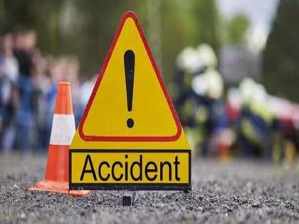 An 18-year old youth died on the spot after being hit by a truck at a junction in Satara | Satara: ट्रकचे चाक डोक्यावरून गेल्याने तरुणाचा जागीच मृत्यू, अपघातानंतर ट्रकचालक झाला पसार 