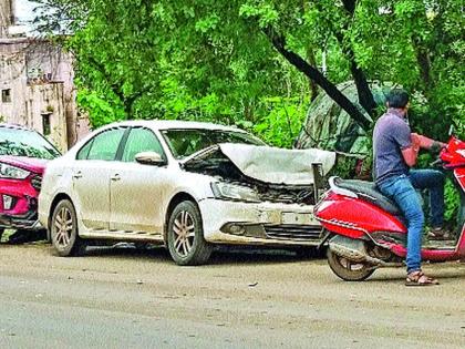 The driver lost control and hit five cars | चालकाचा ताबा सुटून पाच गाड्यांना धडक