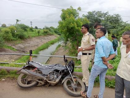 A accident of 'Vyahi' before heavy dinner; Both died after falling from the bike into the canal | जंगी पाहुणचाराच्या आधी 'व्याह्यांचा' अपघात; दुचाकीवरून कॅनलमध्ये कोसळून दोघांचाही मृत्यू