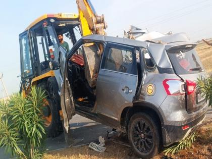 6 dead in family car accident on highway in Jalaun, Uttar Pradesh | २००० किमी प्रवास, आळीपाळीने चालवत होते कार; एका डुलकीनं थांबवला ६ जणांच्या आयुष्याचा प्रवास 6 dead in family car accident on highway in Jalaun, Uttar Pradesh | २००० किमी प्रवास, आळीपाळीने चालवत होते कार; एका डुलकीनं थांबवला ६ जणांच्या आयुष्याचा प्रवास