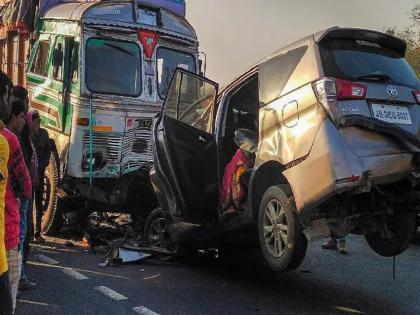 Road Accident: 20 people die every hour in road accidents in India, report reveals shocking information | भारतात रस्ते अपघातात दर तासाला २० जणांचा मृत्यू, अहवालातून समोर आली धक्कादायक माहिती Road Accident: 20 people die every hour in road accidents in India, report reveals shocking information | भारतात रस्ते अपघातात दर तासाला २० जणांचा मृत्यू, अहवालातून समोर आली धक्कादायक माहिती