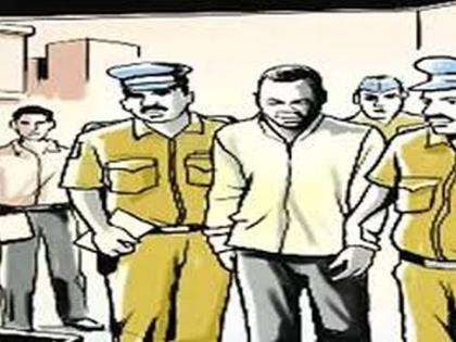 Accused attacked on Policemen in Buldhana district | घरफोडीतील आरोपींचा पोलिसांवर हल्ला