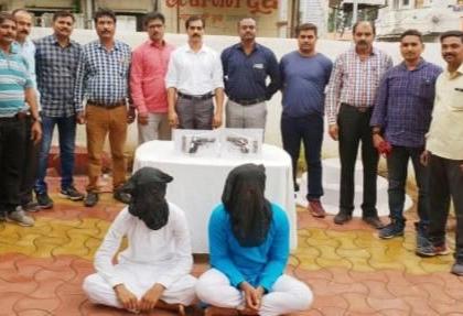 Two accused arrested with two pistols in Nagpur | नागपुरात दोन पिस्तुलांसह दोघांना अटक