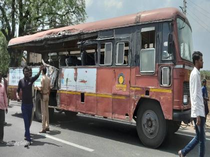 Pick-up collides with ST bus, two killed and 12 passengers injured, accident at Kamthwada on Darwa route | यवतमाळ : एसटी बसला पीकअपची धडक, दोन ठार १२ प्रवासी जखमी