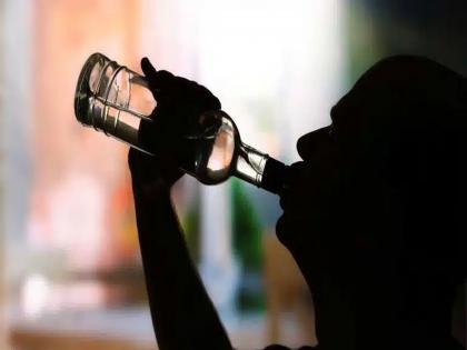 Action will be taken if you drink alcohol in public; Government to appoint committee for law | सार्वजनिक ठिकाणी मद्यपान कराल तर होणार कारवाई; कायद्यासाठी सरकार नेमणार समिती Action will be taken if you drink alcohol in public; Government to appoint committee for law | सार्वजनिक ठिकाणी मद्यपान कराल तर होणार कारवाई; कायद्यासाठी सरकार नेमणार समिती
