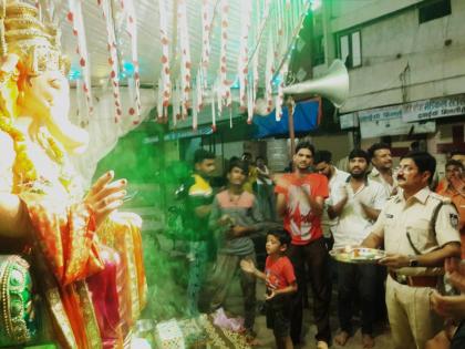 Respect Aarti to Police Officers, Employees; Appeal to Ganeshotsav Mandals in the state | पोलीस अधिकारी, कर्मचाऱ्यांना आरतीचा मान द्या; राज्यातील गणेशोत्सव मंडळांना आवाहन