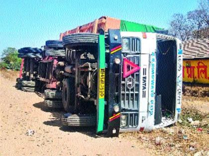 Due to the diseases of roads, the number of accidents increased in the district | रस्त्यांच्या दुर्दशेमुळे जिल्ह्यात वाढले अपघातांचे प्रमाण