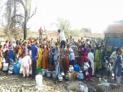 In the tanker village, the logbook office: Type in Punewadi | टँकर गावात, लॉगबुक कार्यालयात : पुणेवाडीतील प्रकार