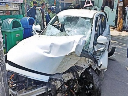Engineer died on the spot in a horrific accident in Noida, a water bottle became the cause of death | भीषण अपघातात इंजिनिअरचा जागीच मृत्यू, पाण्याची बाटली बनली मृत्यूचे कारण