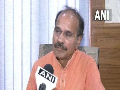 congress adhir ranjan chowdhury displeased at new parliament building know the reason | “माझी गरज नसेल तर मी निघून जातो”; नवीन संसदेत पोहोचलेले अधीर रंजन चौधरी का झाले नाराज?