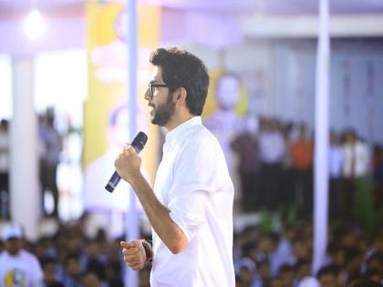 Aditya Thackeray's answer to the Sena-BJP alliance question, 'I am too young' | 'मी अगदी छोटा आहे', पत्रकारांच्या 'या' प्रश्नावर आदित्य ठाकरेंचं छोटंसं उत्तर