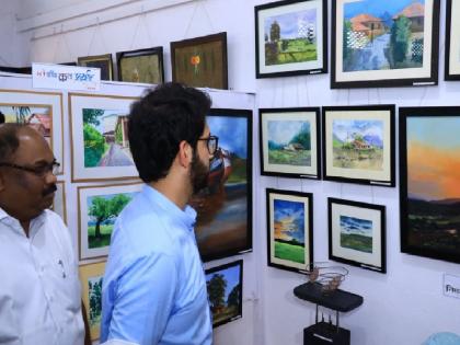 Aditya Thackeray was amazed to see the art of Sahyadri reaching the heights of Himalayas | सह्याद्रीची कला हिमालयाची उंची गाठणारी, विद्यार्थ्यांच्या शिल्पाकृती पाहून आदित्य ठाकरे झाले अचंबित