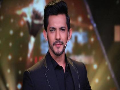 Aditya Narayan will be hosting 'Saregampa', hosting two shows at the same time | आदित्य नारायण करणार 'सारेगमपचे' सूत्रसंचालन, एकाच वेळी दोन शोला करणार होस्ट