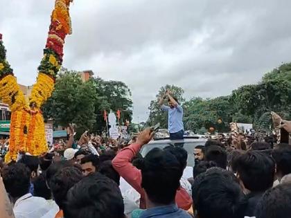 Those with monstrous ambitions committed treachery; Aditya Thackeray attacks the rebels | राक्षसी महत्वाकांक्षा असणाऱ्यांनी गद्दारी केली; आदित्य ठाकरेंचा बंडखोरांवर हल्लाबोल