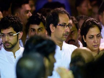 maharashtra shiv sena leader aditya thackeray speaks on maharashtra political crisis uddhav thackeray rashmi thackeray varsha bungalow | "आई-बाबा म्हणाले, वाईट एकाच गोष्टीचं वाटतं..," आदित्य ठाकरेंनी सांगितली ‘वर्षा’ची आठवण